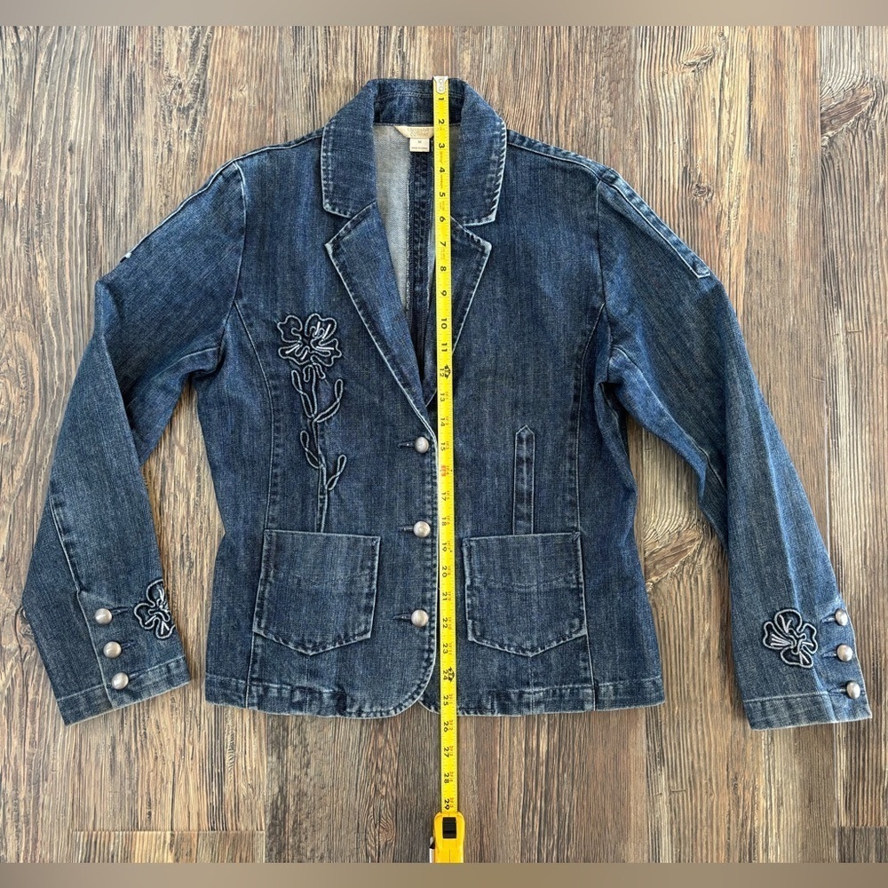Christopher & Banks Blue Denim Jean Jacket Womens Med 2006 Raised Floral Design - Picture 4 of 10
